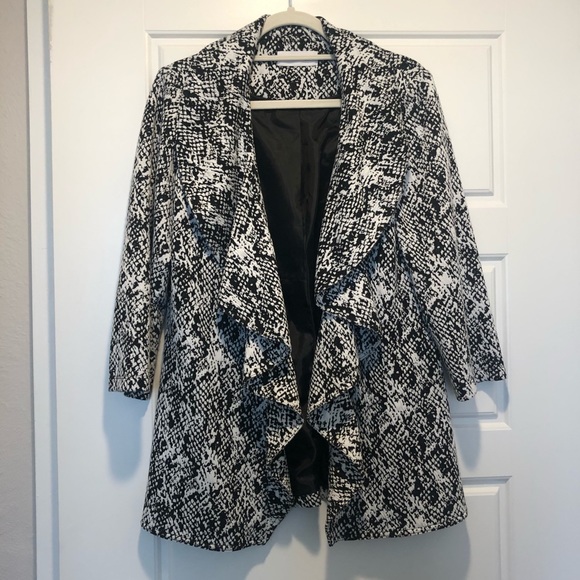 Fun, feminine Calvin Klein snakeskin blazer! (10) - Picture 1 of 5